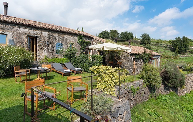 Monaci delle Terre Nere Monaci delle Terre Nere
